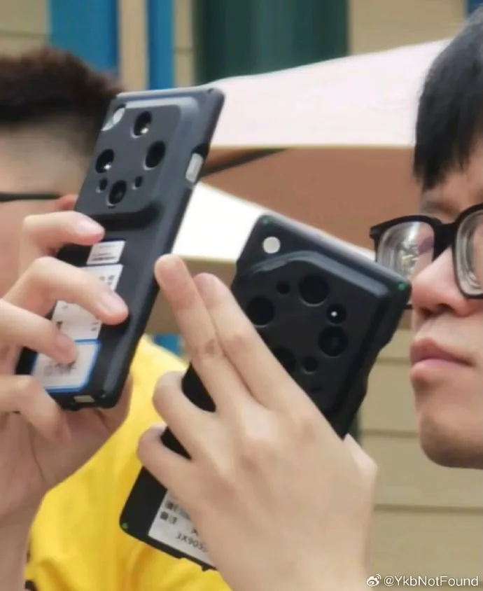 OPPO Find X9 Ultra Leak Reveals Huge Camera Bump and Impressive Specs 4 Oppo Find X9 Ultra real life images 2.jpg
